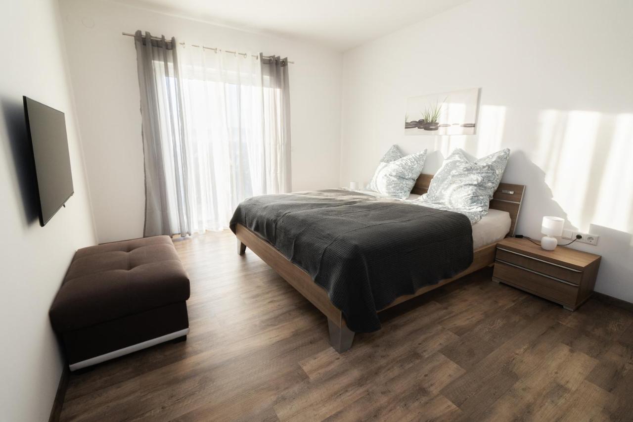 Ferienwohnung Bergaecker นอยอัลเบนรอยธ์ ภายนอก รูปภาพ