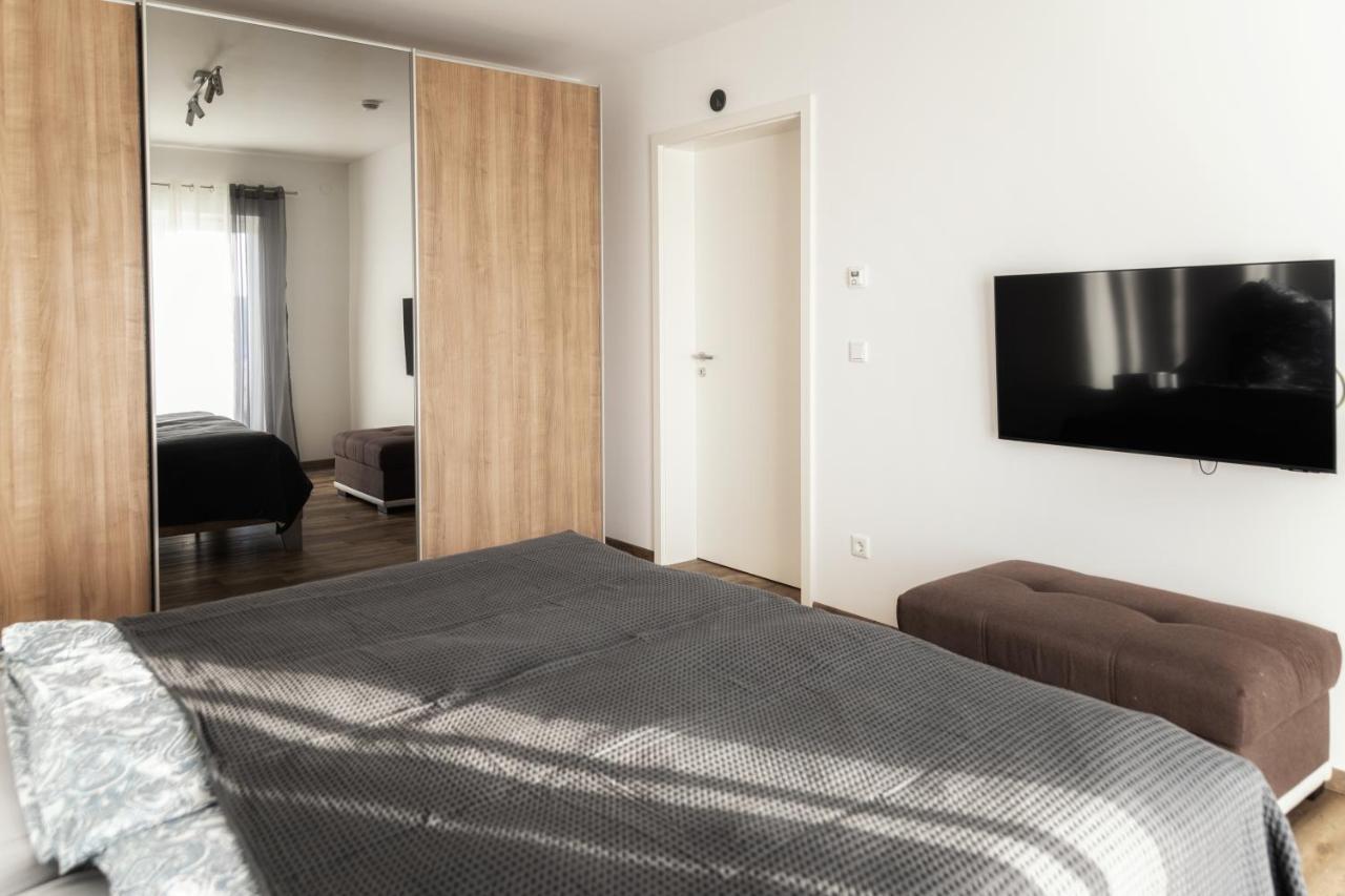 Ferienwohnung Bergaecker นอยอัลเบนรอยธ์ ภายนอก รูปภาพ